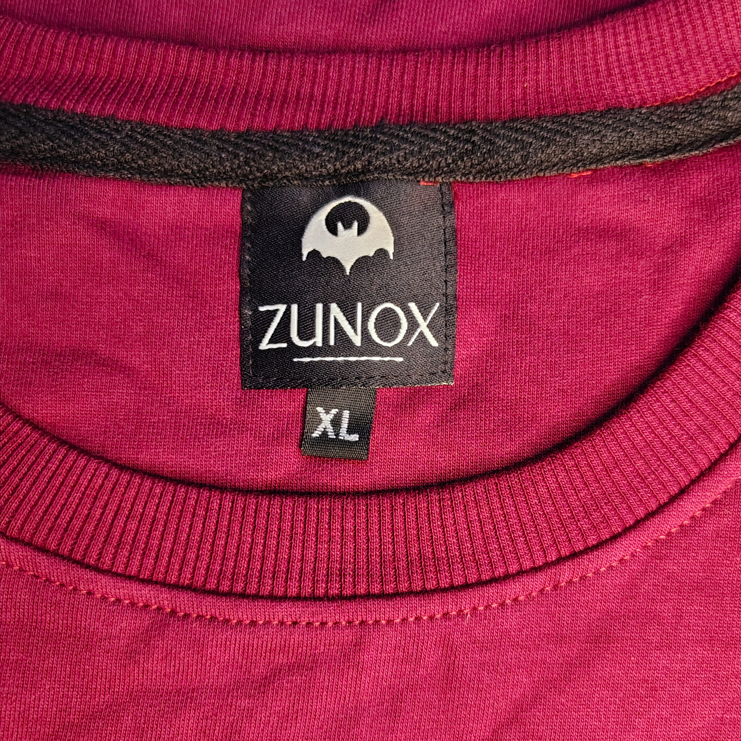 zunox essential crimson sweatshirt